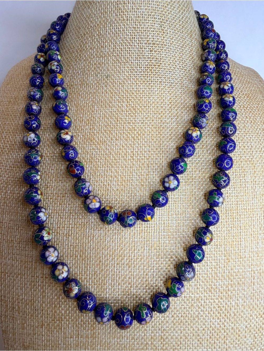 Vintage mid century Cloisonné Blue Floral Bead Necklace